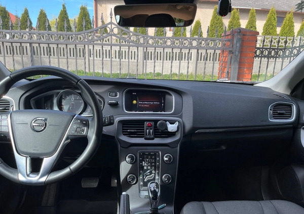 Volvo V40 cena 83000 przebieg: 118000, rok produkcji 2018 z Łódź małe 56